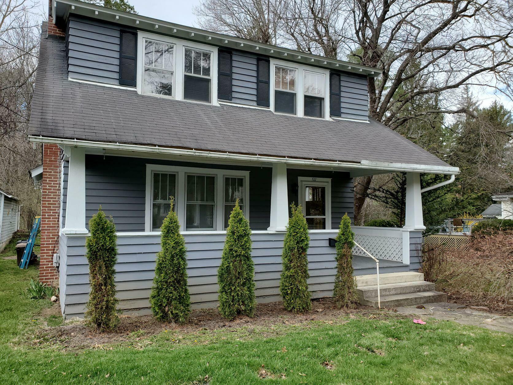 Property Photo: 511 Court Street S WV 24901