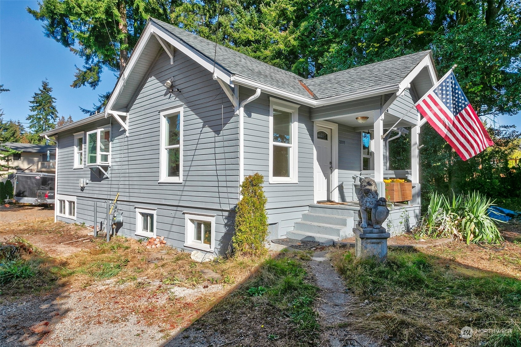 Property Photo:  2309 Monroe Avenue  WA 98203 