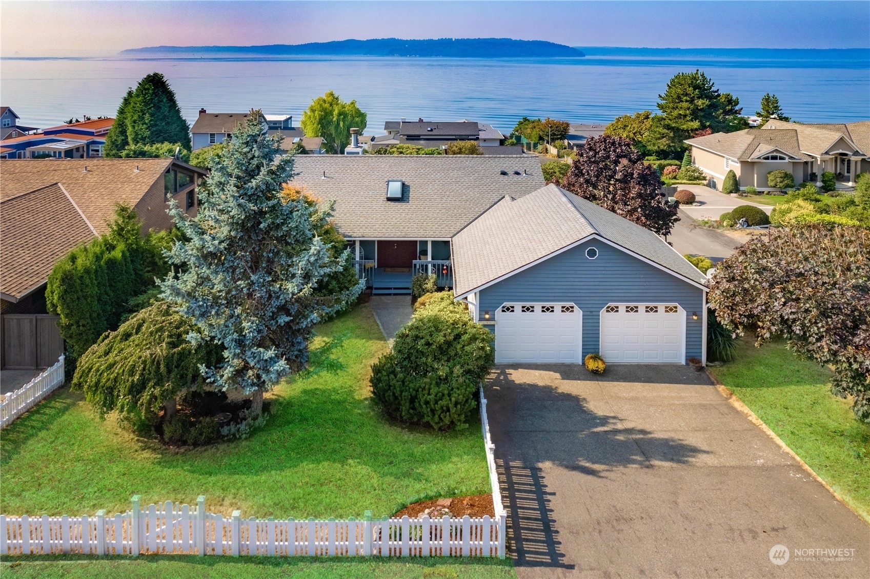 Property Photo: 23903 7th Avenue S WA 98198