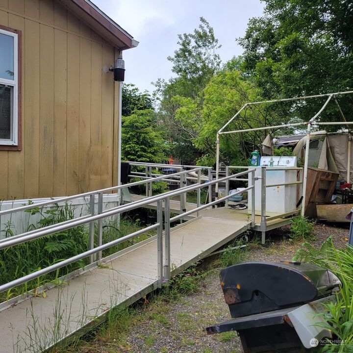 Property Photo:  1460 S Melbourne Street  WA 98595 