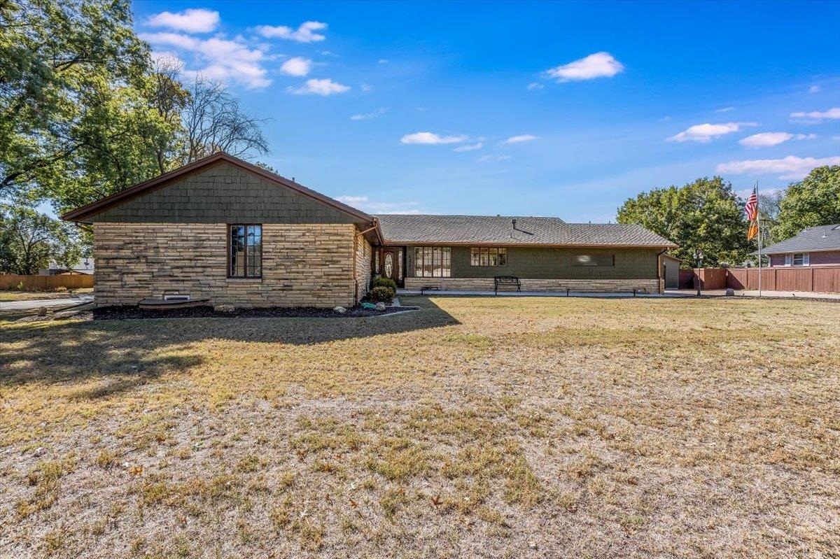 Property Photo:  6223 Peach Tree Ln  KS 67218 