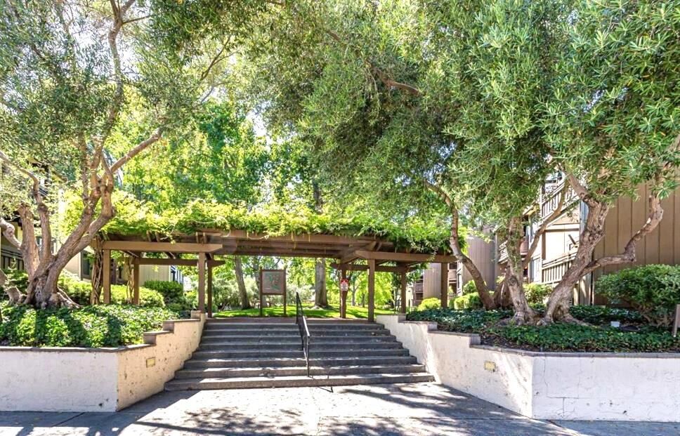 Property Photo: 765 San Antonio Road 21 CA 94303