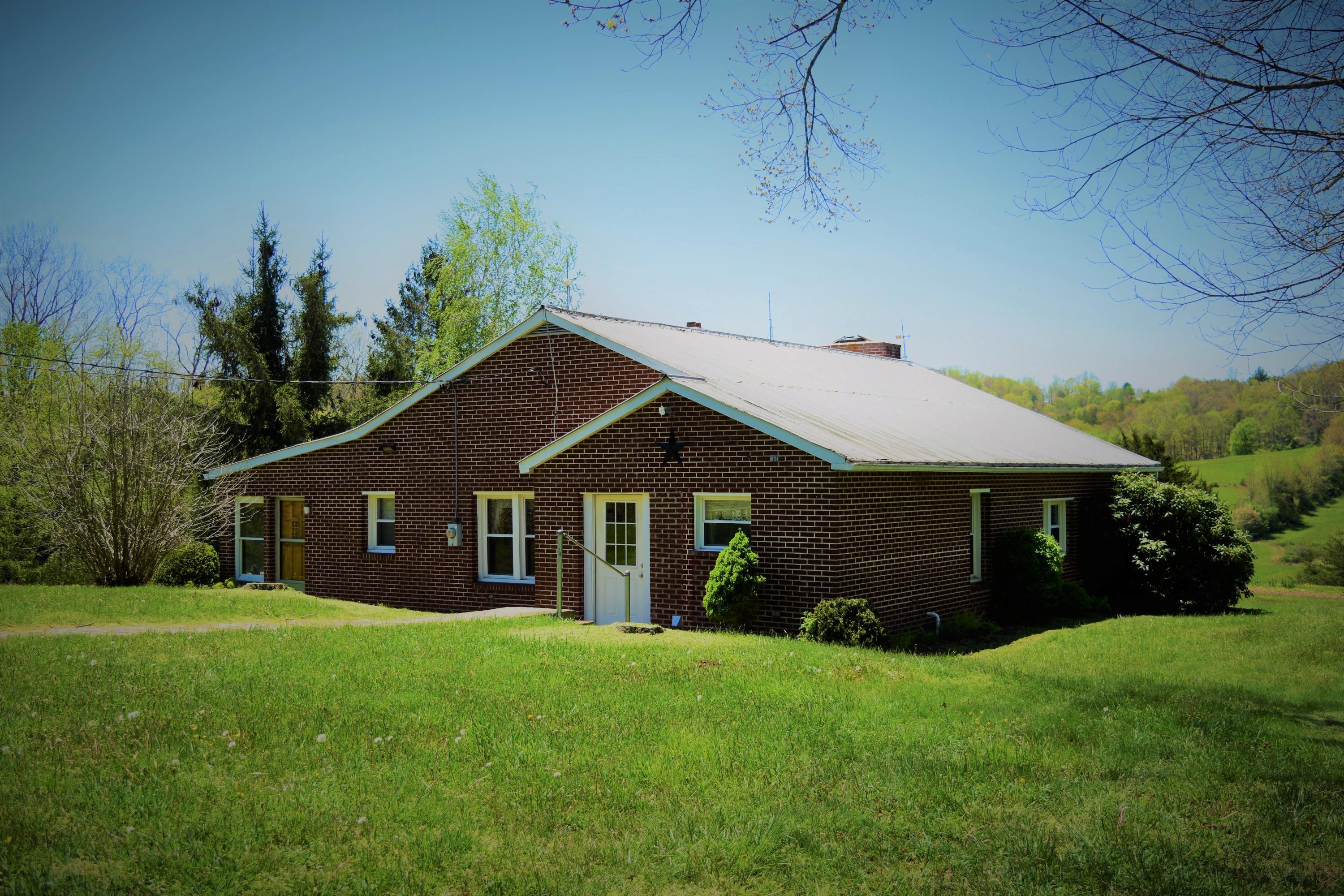 Property Photo: 1124 Wayside Talcott Rd WV 24981