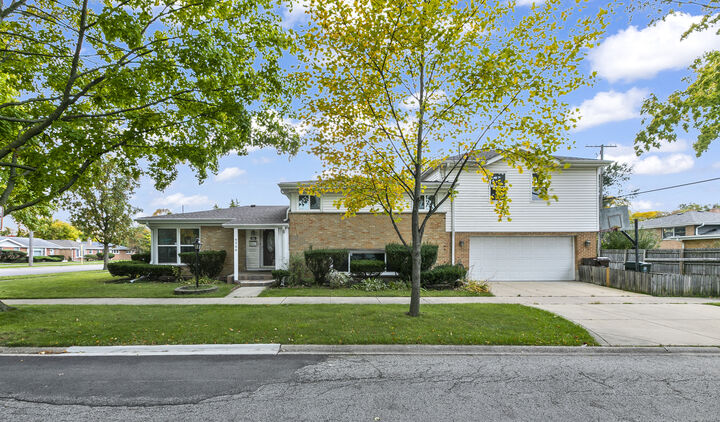 9206 Kostner Avenue  Skokie IL 60076 photo