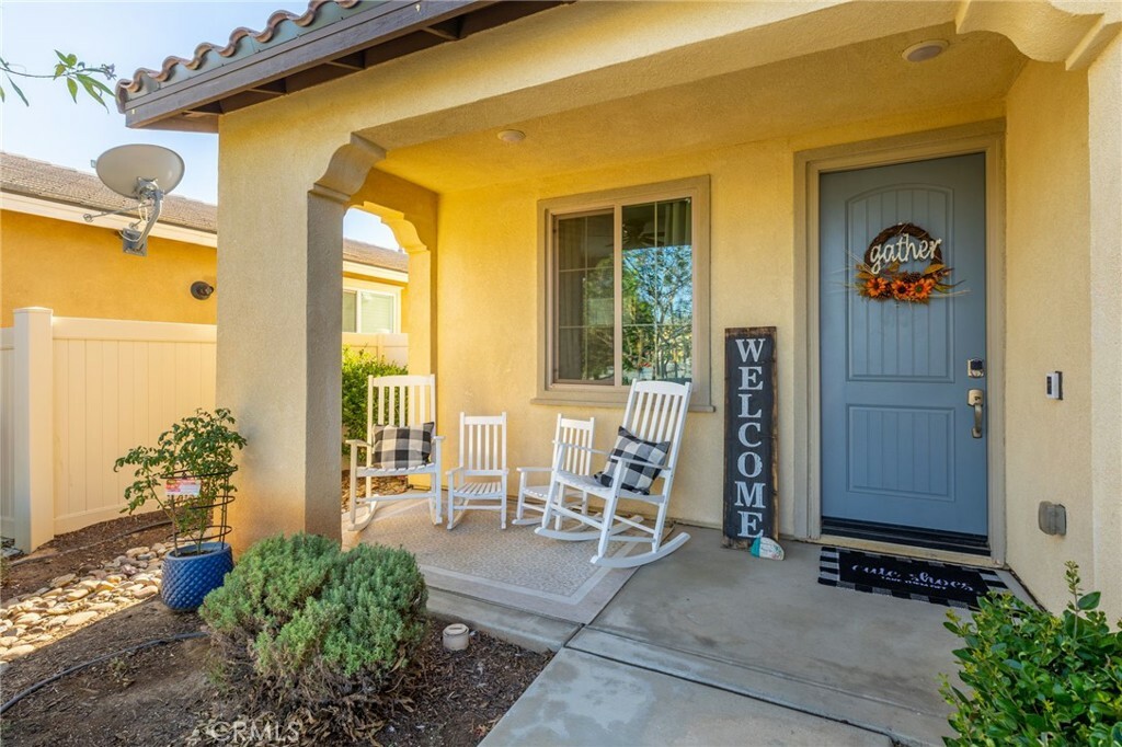 Property Photo:  1525 Milky Way  CA 92223 