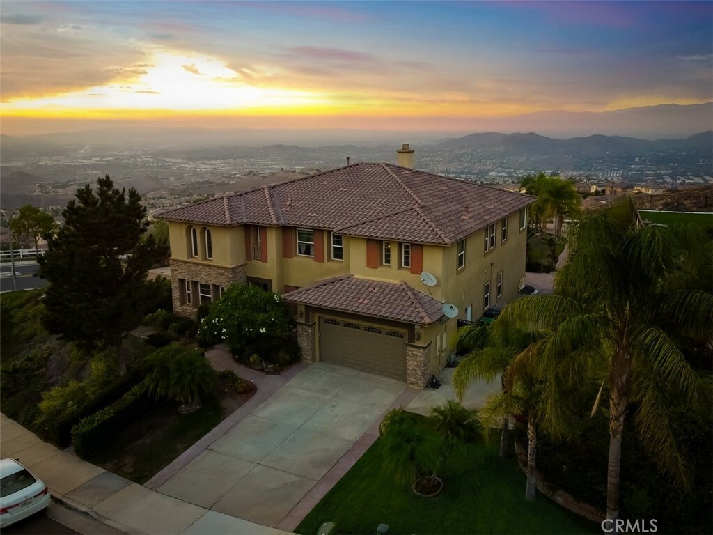 Property Photo:  16856 Ridge Cliff Drive  CA 92503 