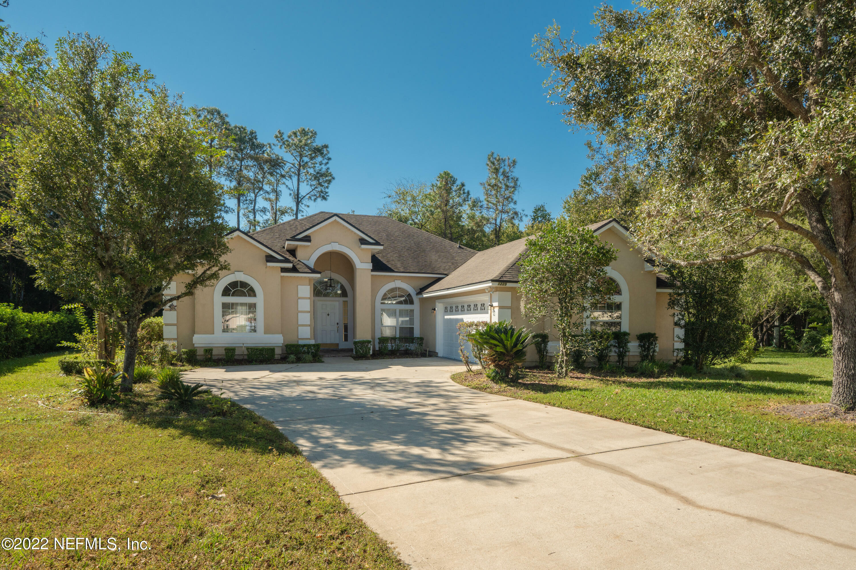 Property Photo:  1229 Paradise Pond Road  FL 32092 