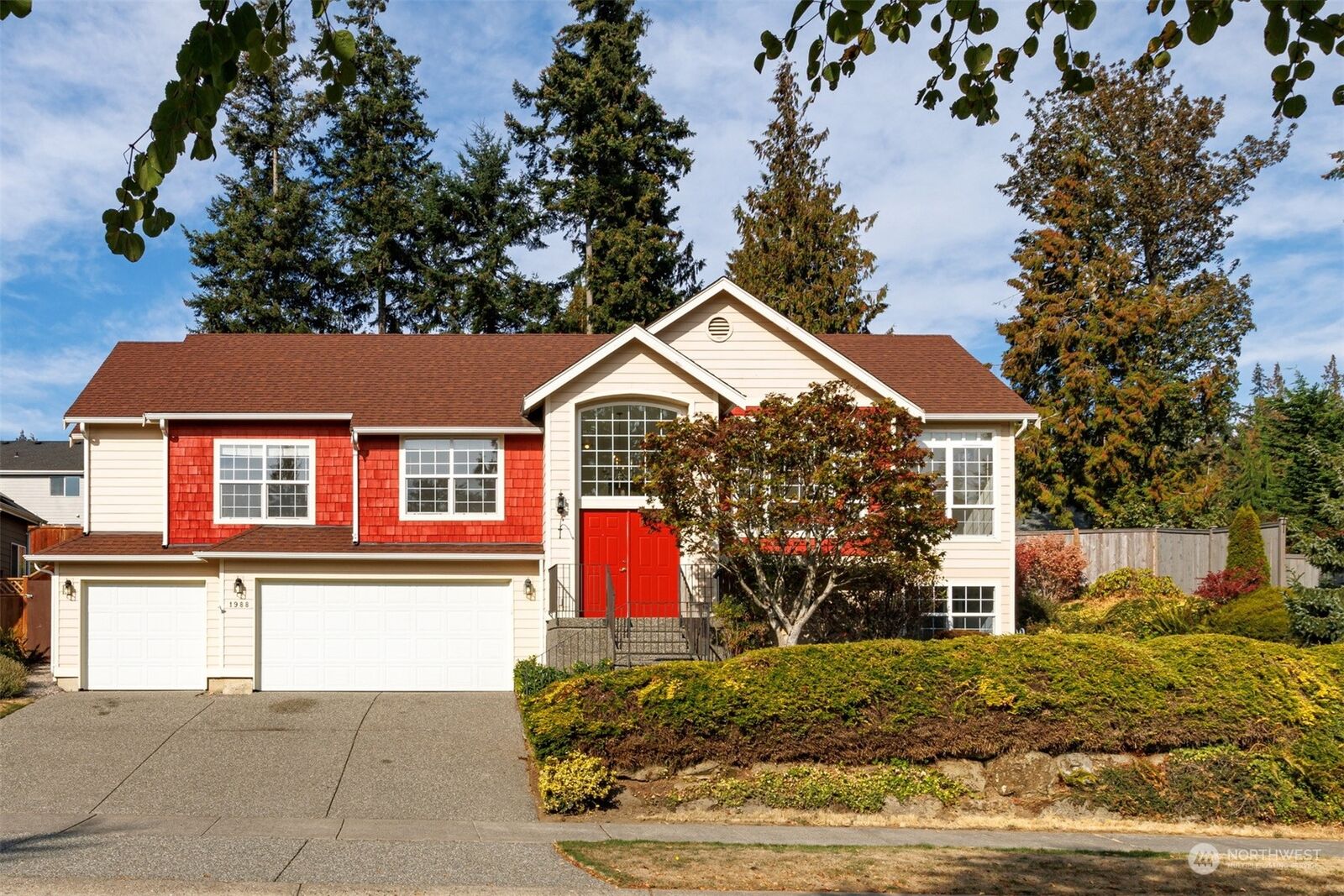 Property Photo: 1988 Edgefield Drive WA 98229