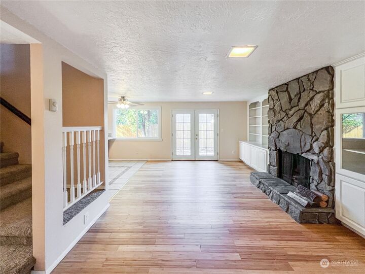 Property Photo: 2625 42nd Avenue WA 98632