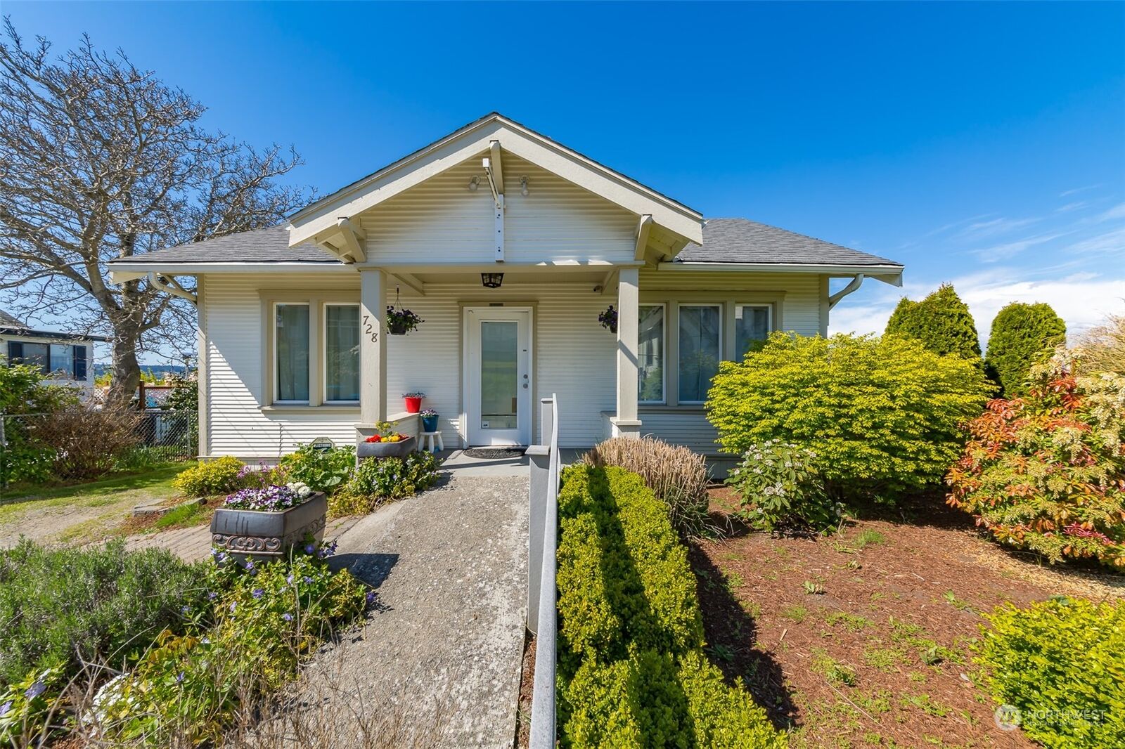 Property Photo: 728 2nd Street WA 98275