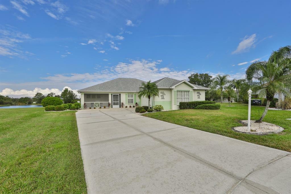 Property Photo:  2214 Lyndhurst Drive  FL 33573 