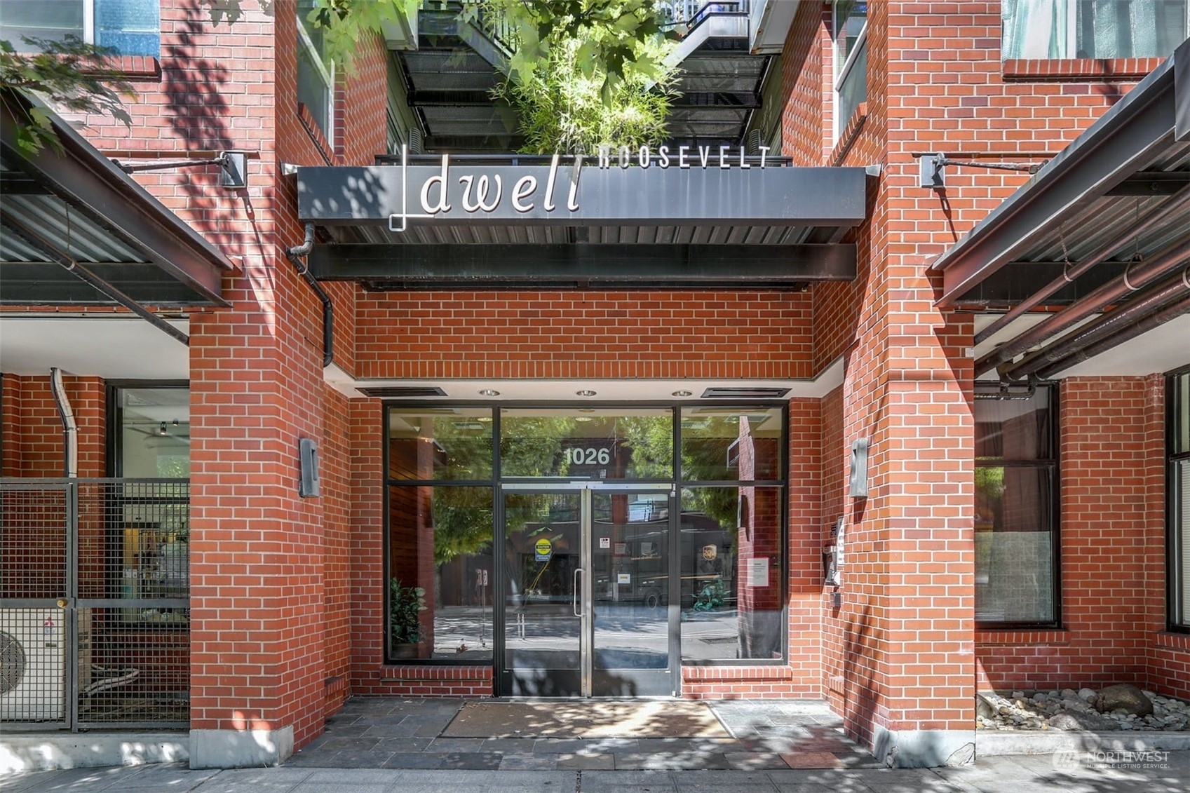 Property Photo: 1026 NE 65th Street 208 WA 98115