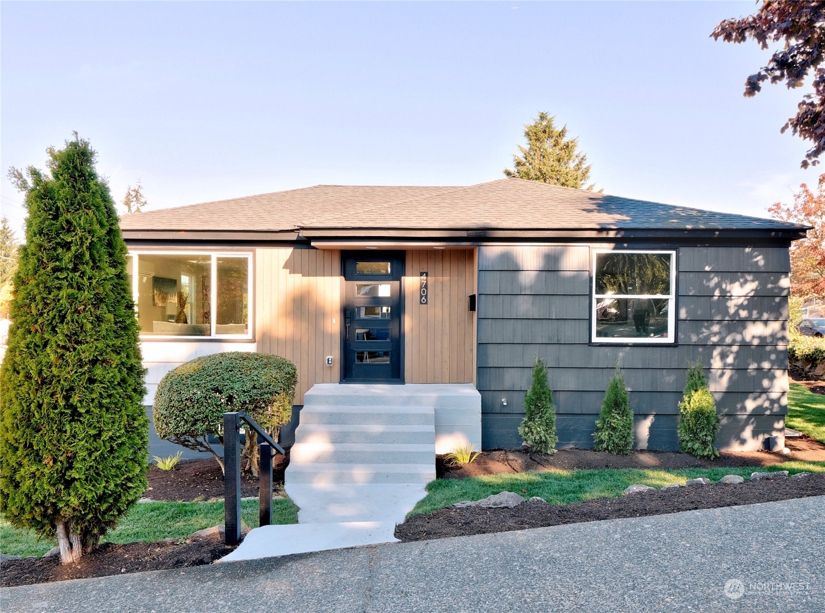 Property Photo:  4706 SW Spokane Street  WA 98116 