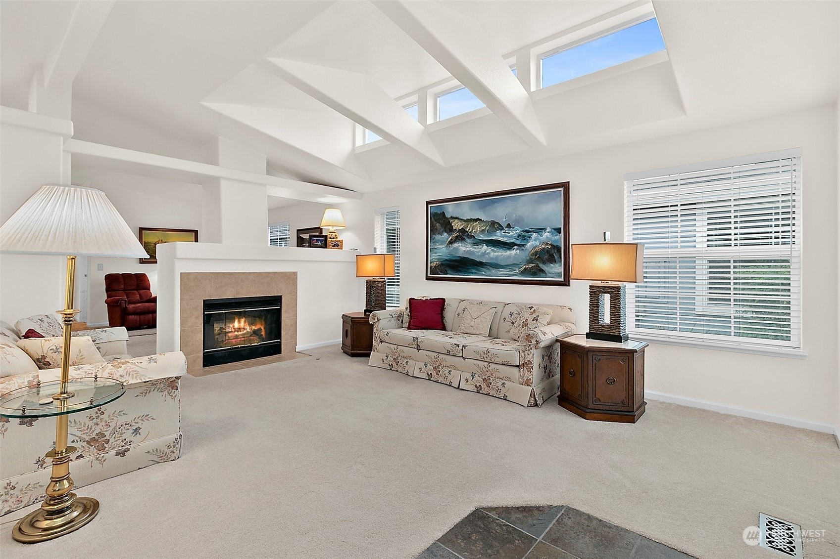Property Photo: 24018 222nd Place SE 100 WA 98038