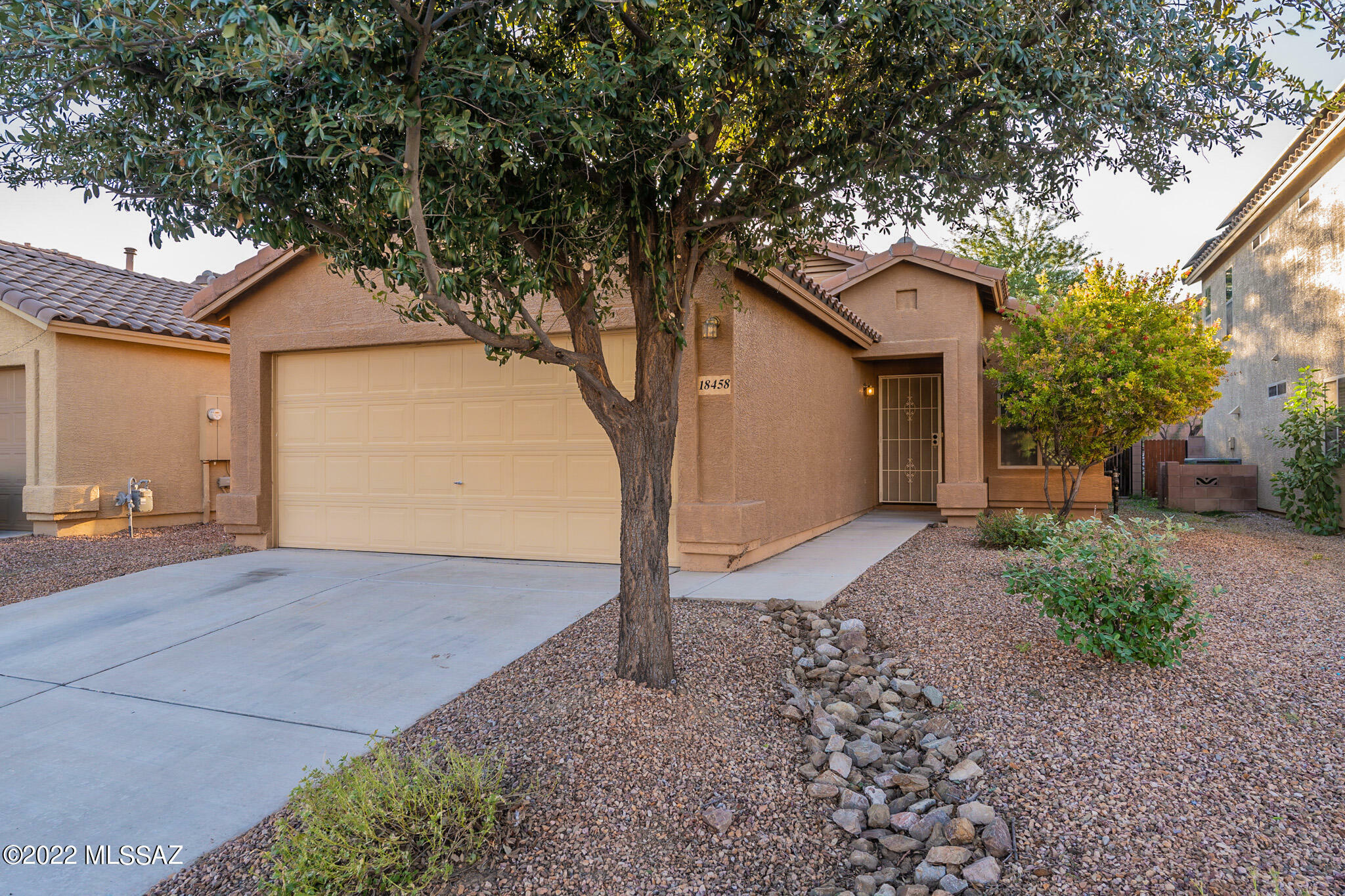 Property Photo:  18458 S Berrybrooke Place  AZ 85614 