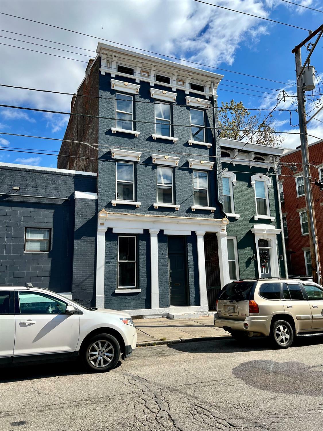 1628 Walnut St  Cincinnati OH 45202 photo