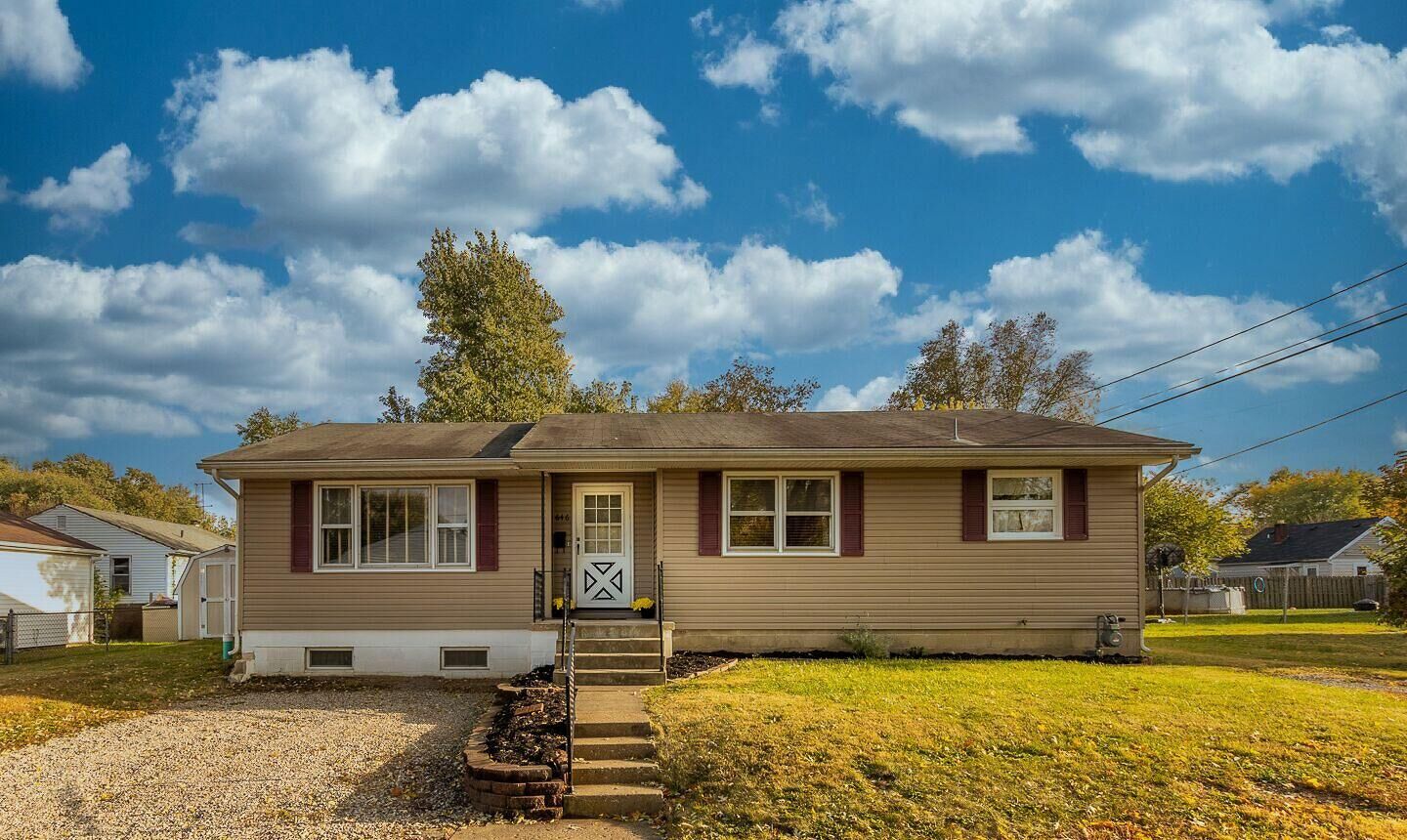 Property Photo: 646 Center Street OH 43130