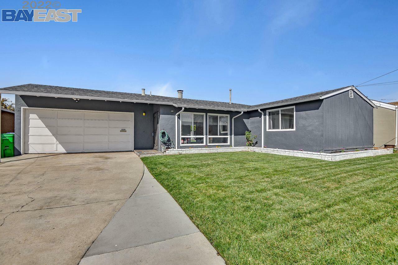 Property Photo: 1229 Ottawa Ave CA 94579