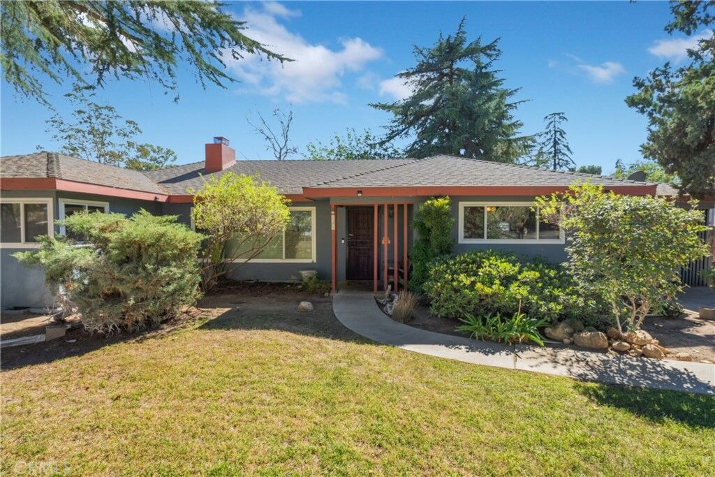 Property Photo: 128 E Indian School Lane CA 92220