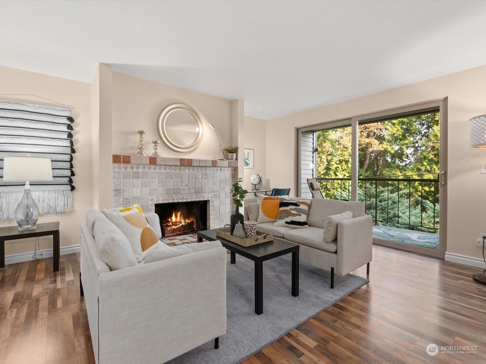 Property Photo:  4737 W Lake Sammamish Parkway SE A207  WA 98027 