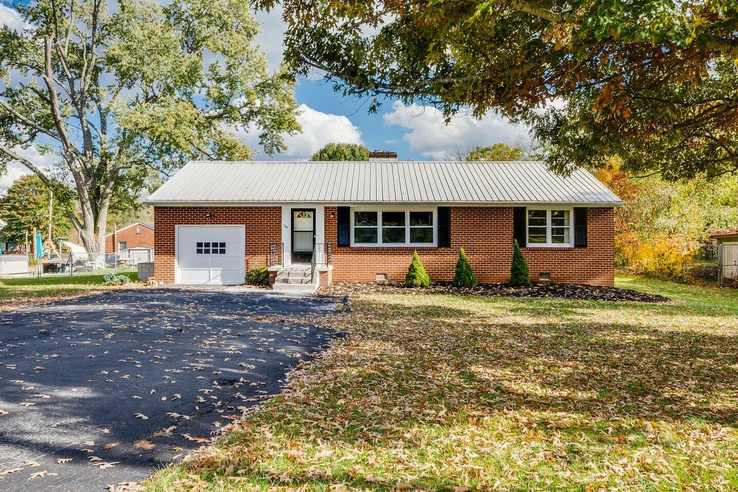 409 Colonial Heights Road  Kingsport TN 37663 photo