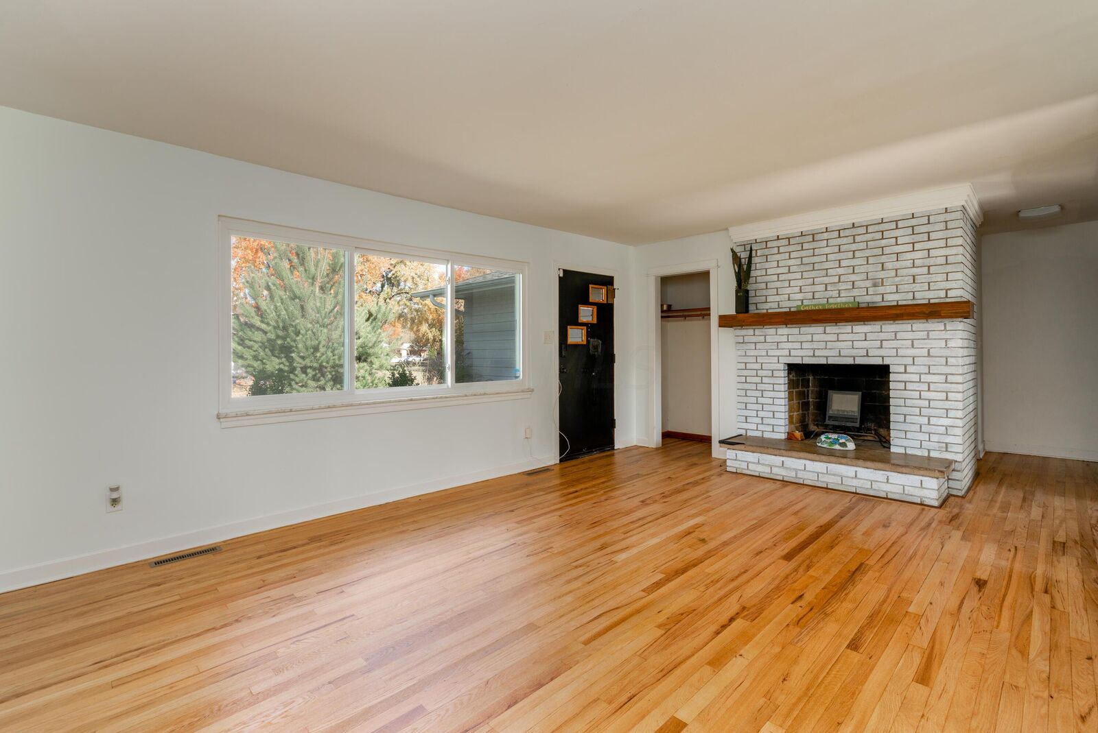 Property Photo:  1232 Carrousel E Drive  OH 43068 