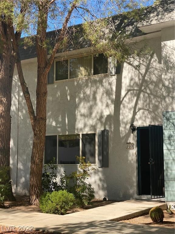 Property Photo:  703 Greenbriar Townhouse Way  NV 89121 