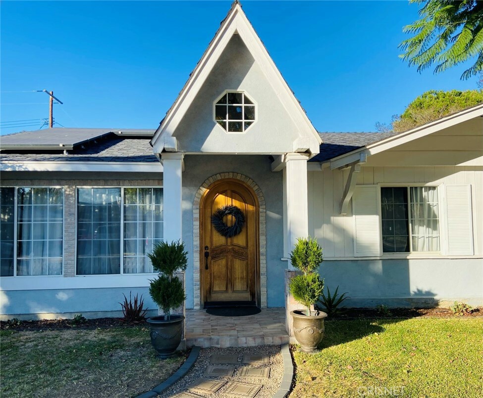 Property Photo:  4287 Florence Street  CA 93063 