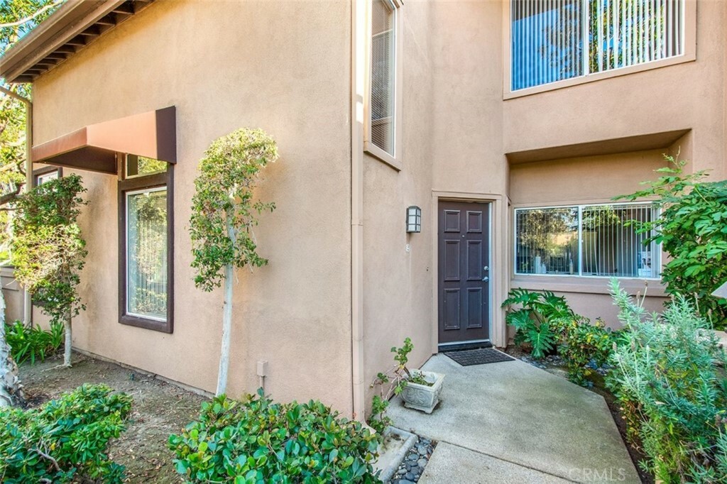 Property Photo:  2 Baycrest Lane  CA 92629 