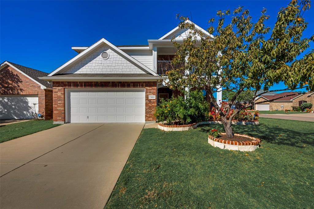 Property Photo: 7303 Chapel Mesa Court TX 75249