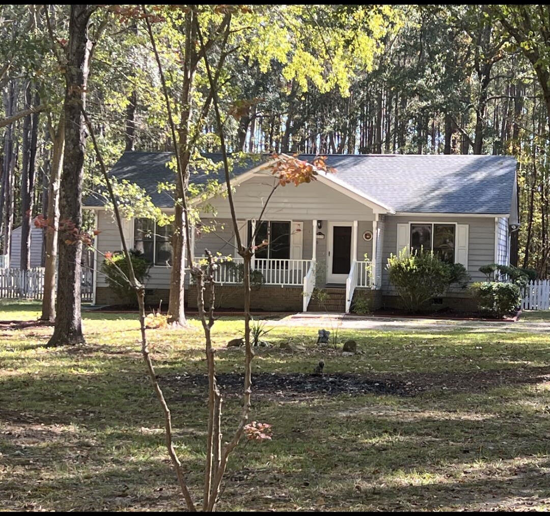 Property Photo:  119 Plantation Road  NC 27520 