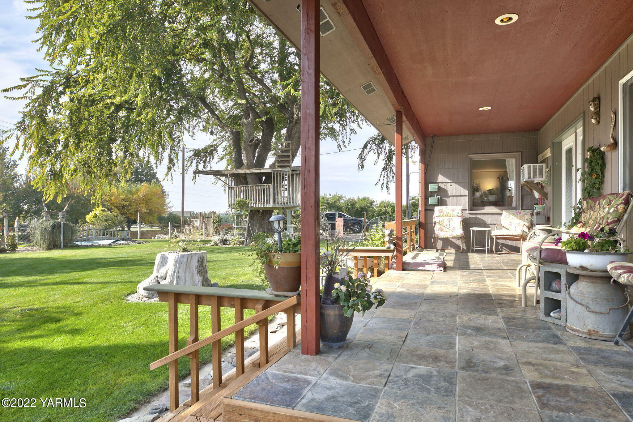 Property Photo: 1941 Highland Dr WA 98953