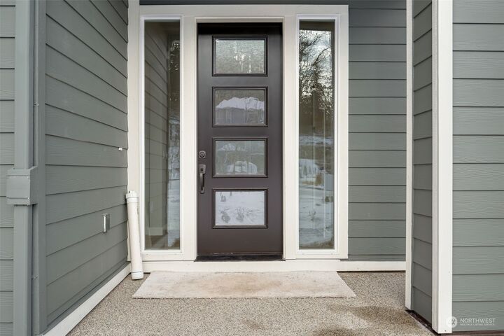 Property Photo: 3710 NE 27th Place 10 WA 98059