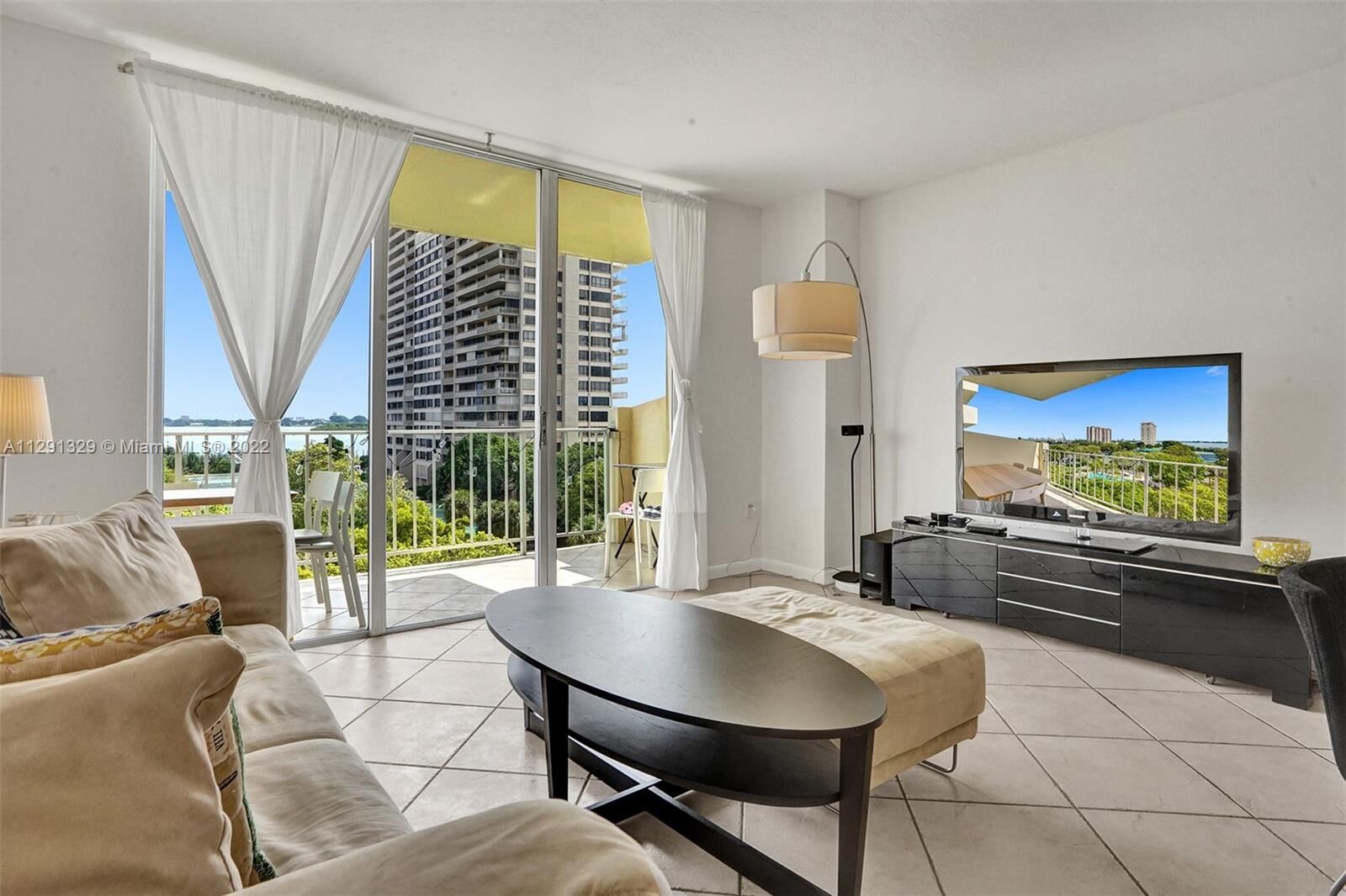 Property Photo: 11111 Biscayne Blvd 6A (622) FL 33181