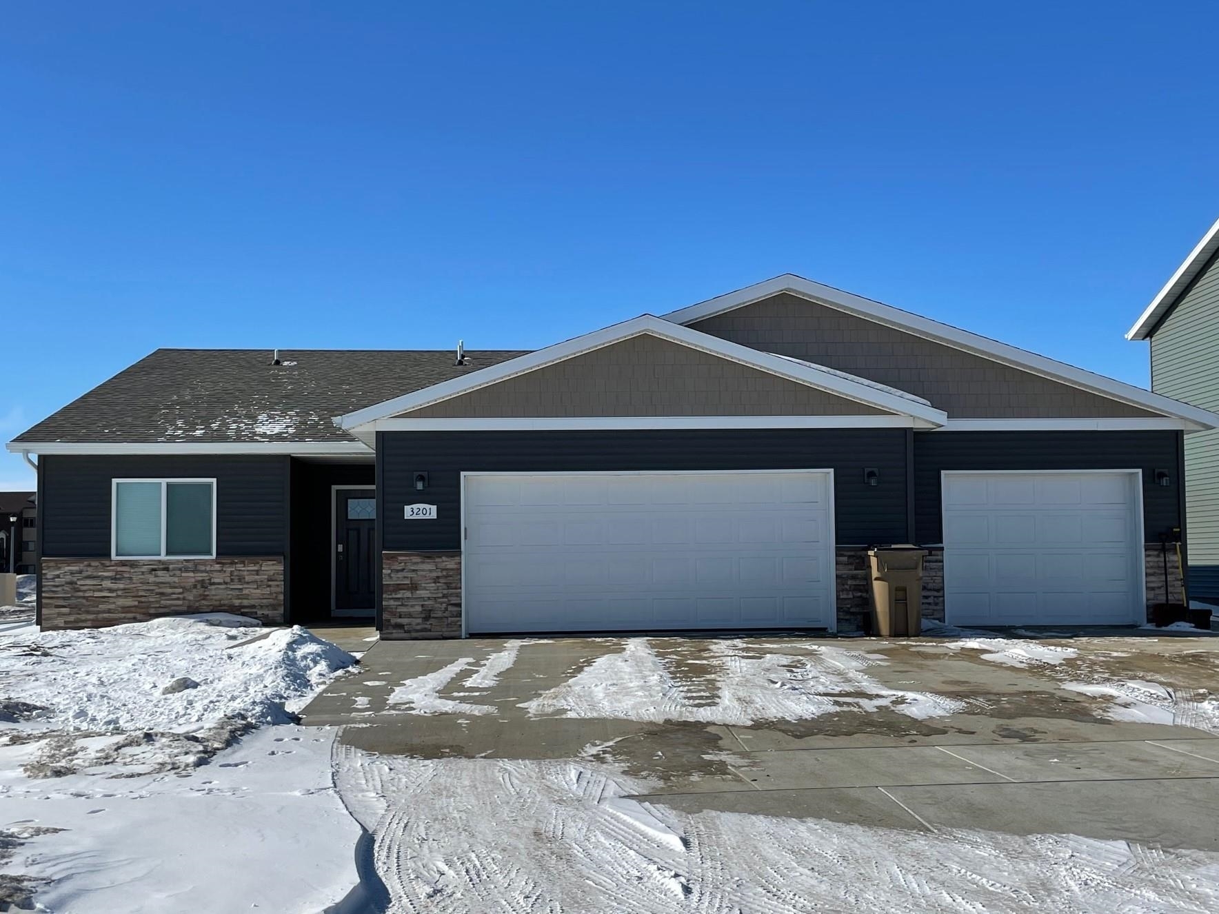 Property Photo: 135 NE Mulberry Loop ND 58701