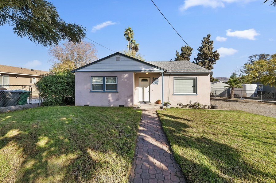 Property Photo:  4267 Woodward Avenue  CA 92860 