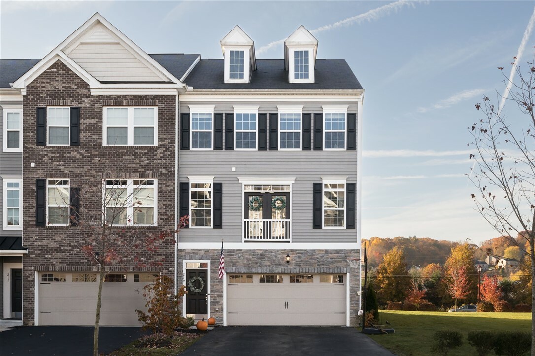 Property Photo: 219 Eagle Dr PA 16066
