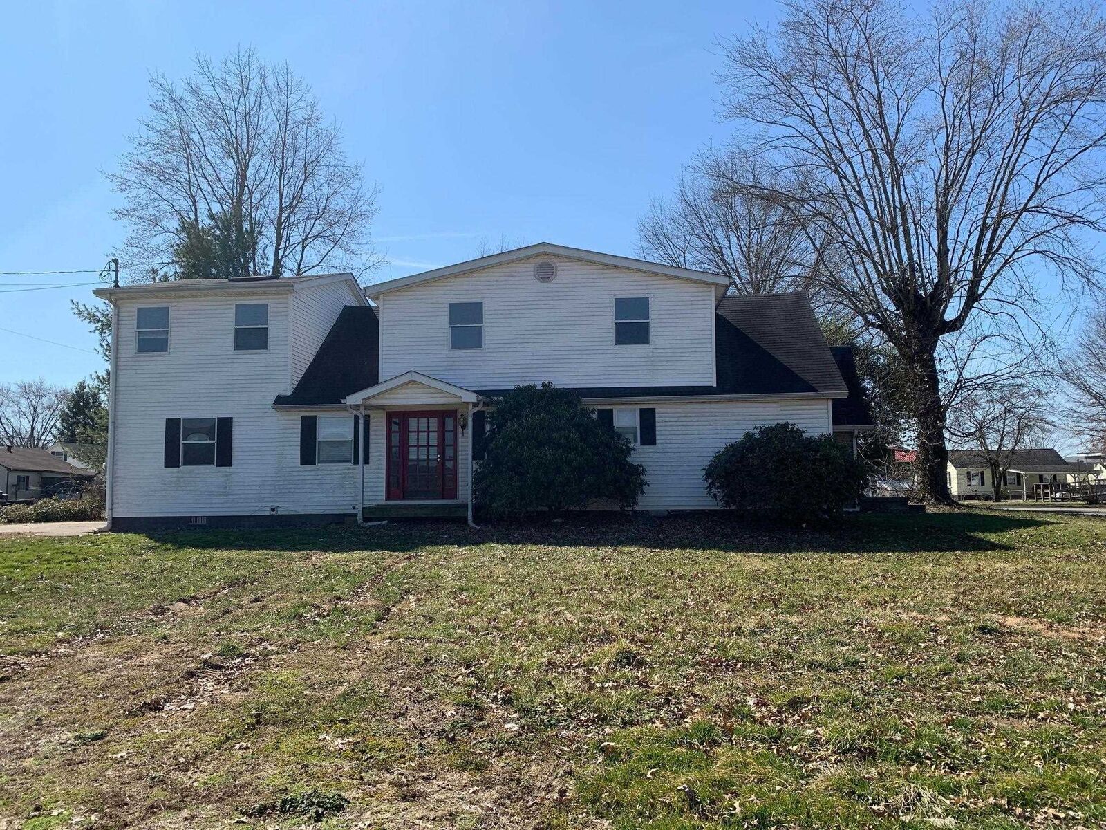 Property Photo:  205 3rd Avenue  KY 41183 