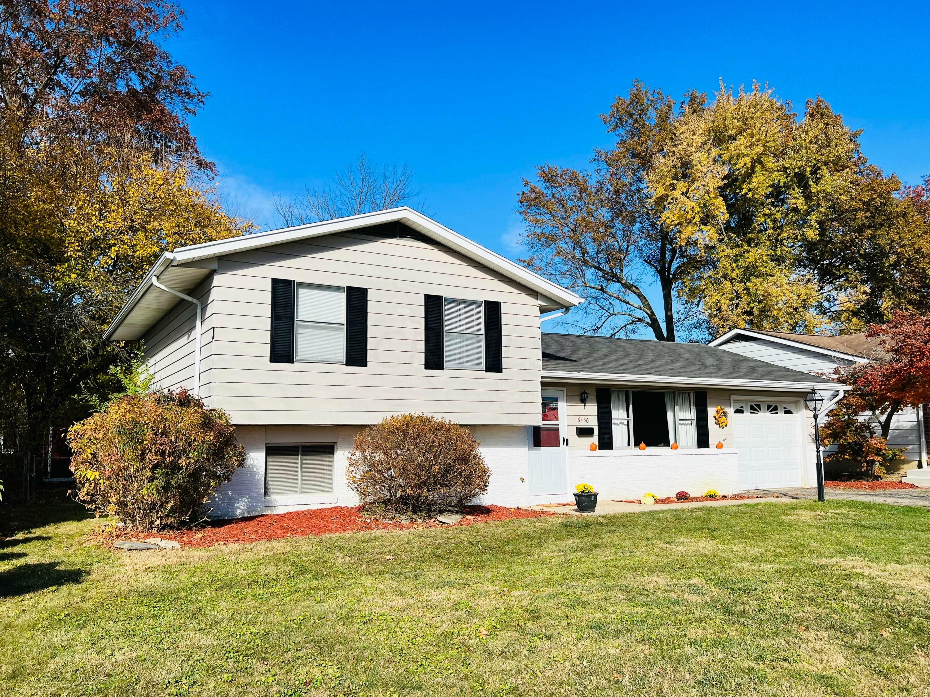 Property Photo: 6456 Balsam Drive OH 43068