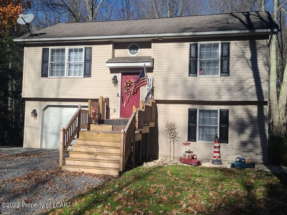 Property Photo: 5 Mink Springs Court PA 18222