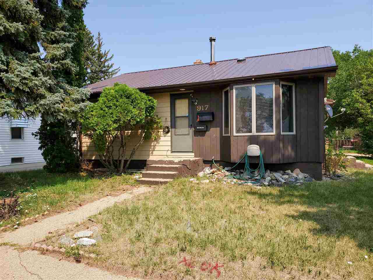 Property Photo:  917 6th St SW  ND 58701 