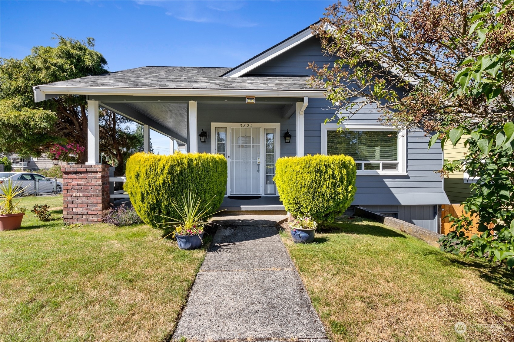 Property Photo:  3221 N 7th Street  WA 98406 