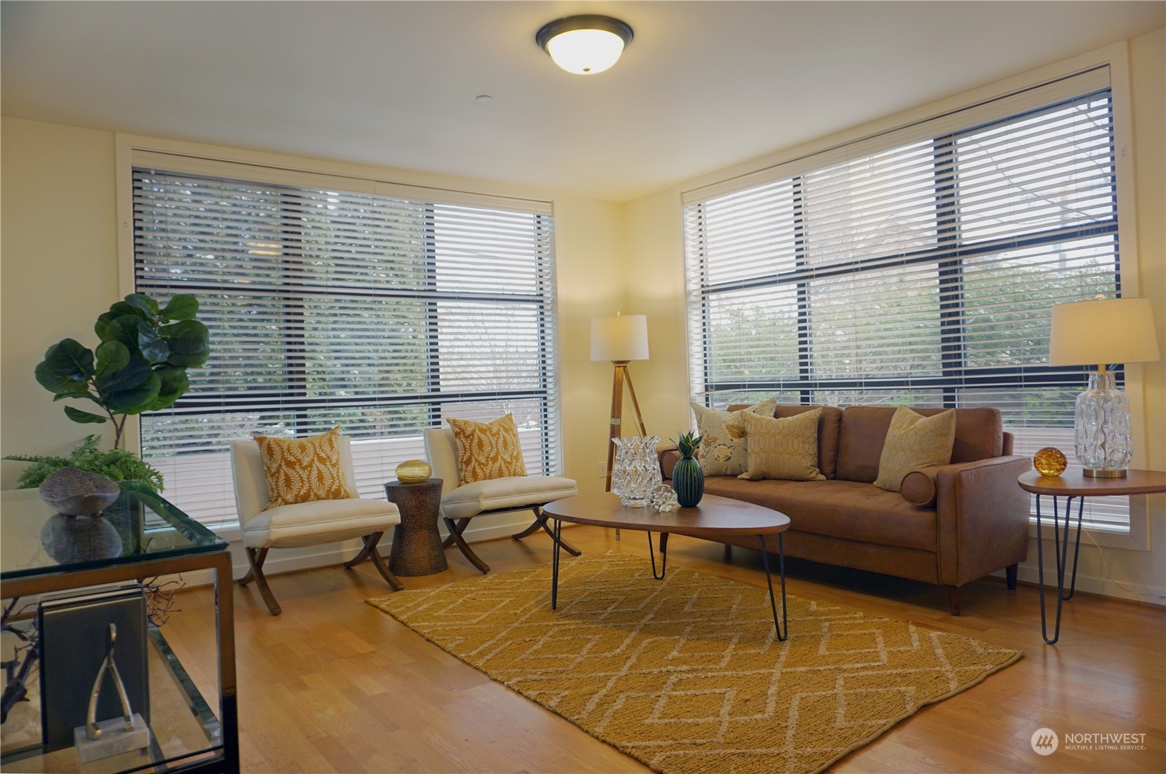 Property Photo:  4116 California Avenue SW 205  WA 98116 