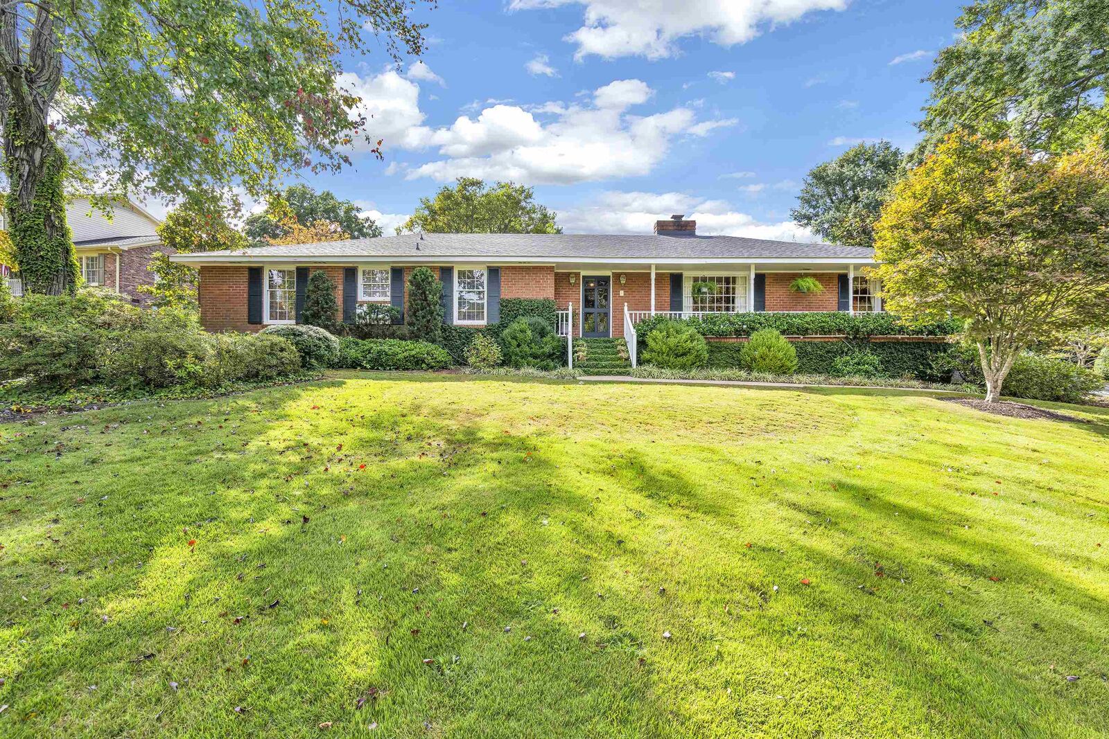 Property Photo: 611 Perrin Drive SC 29307