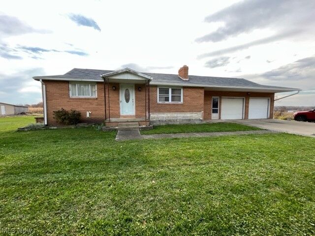 Property Photo: 1165 State Route 302 OH 44805