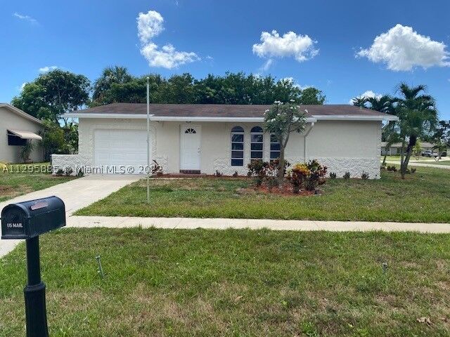 Property Photo: 14576 Springside Ln FL 33484