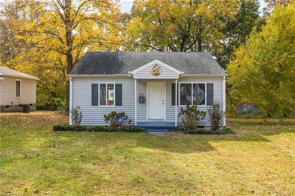 Property Photo:  613 Garrett Street  NC 27406 