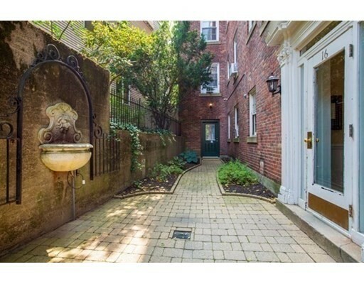 Property Photo:  16 Chauncy 10  MA 02138 