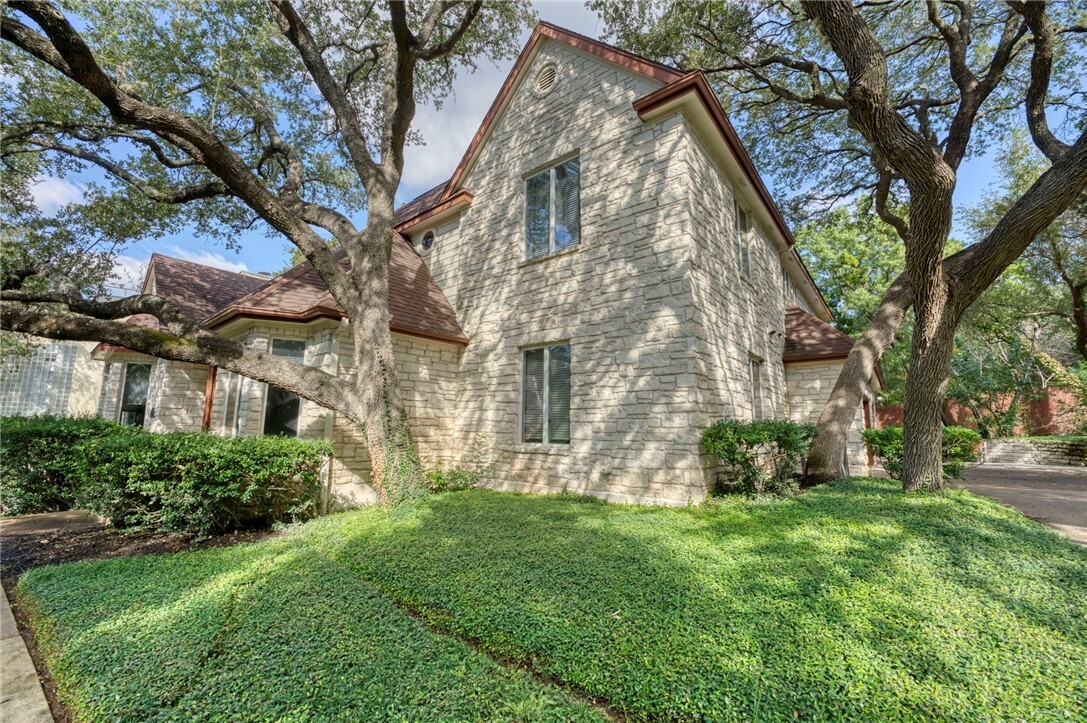 4502 Waterford Place  Austin TX 78731 photo