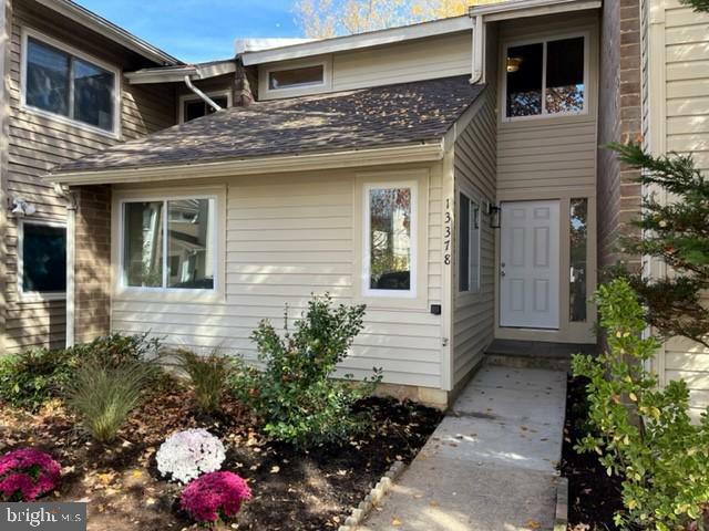 Property Photo: 13378 Hungerford Place VA 20170